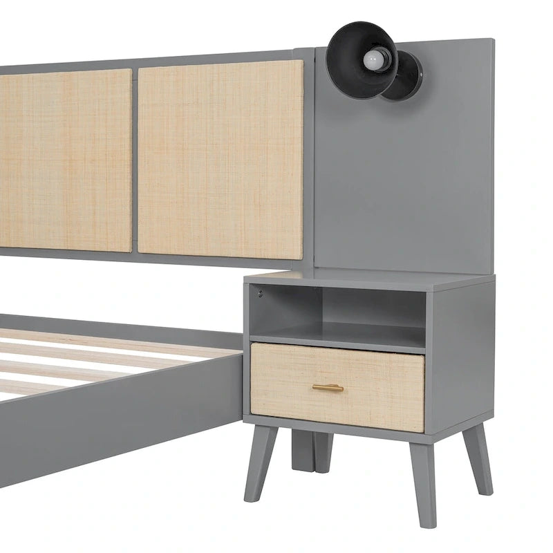Lit plateforme Queen en bois massif avec tables de chevet et lampes de tête de lit