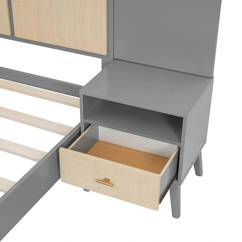 Lit plateforme Queen en bois massif avec tables de chevet et lampes de tête de lit