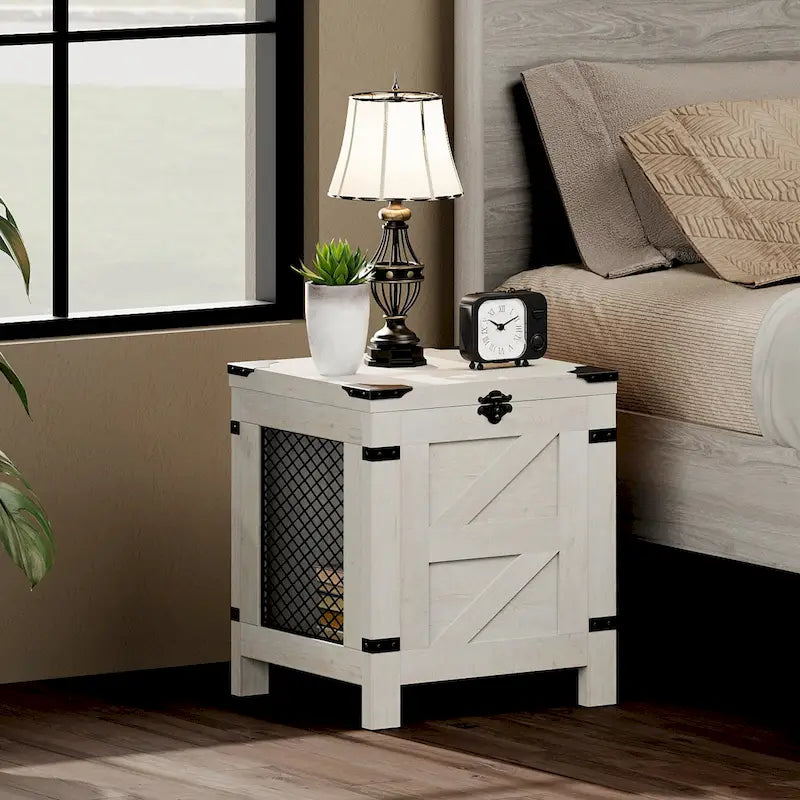 Table de chevet avec plateau relevable et serrure rustique