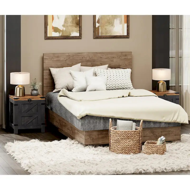 Table de chevet avec plateau relevable et serrure rustique