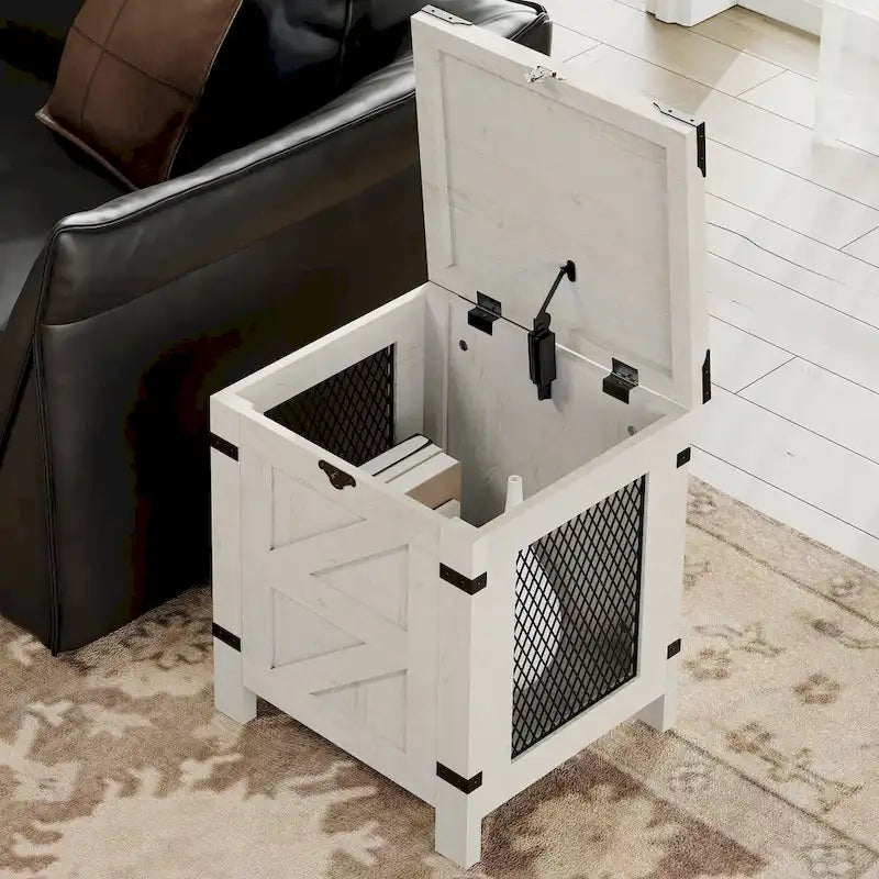 Table de chevet avec plateau relevable et serrure rustique